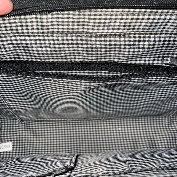 Women’s Black and White Check Snowman Shoulder Bag Quilted Outer Zipper Closure - Picture 8 of 9